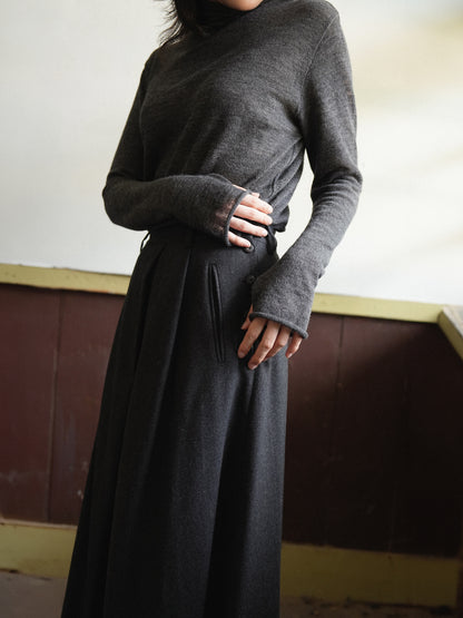 SIDE BUTTON WOOL CRAPE SKIRT [ Deep Charcoal ]
