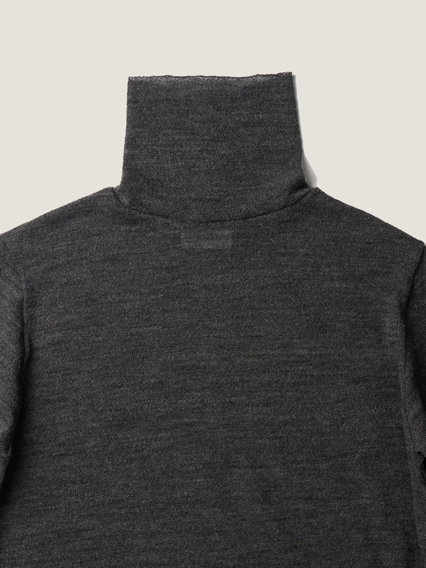 RUSTLE WOOL TURTLE TOP [ Blend Charcoal ]