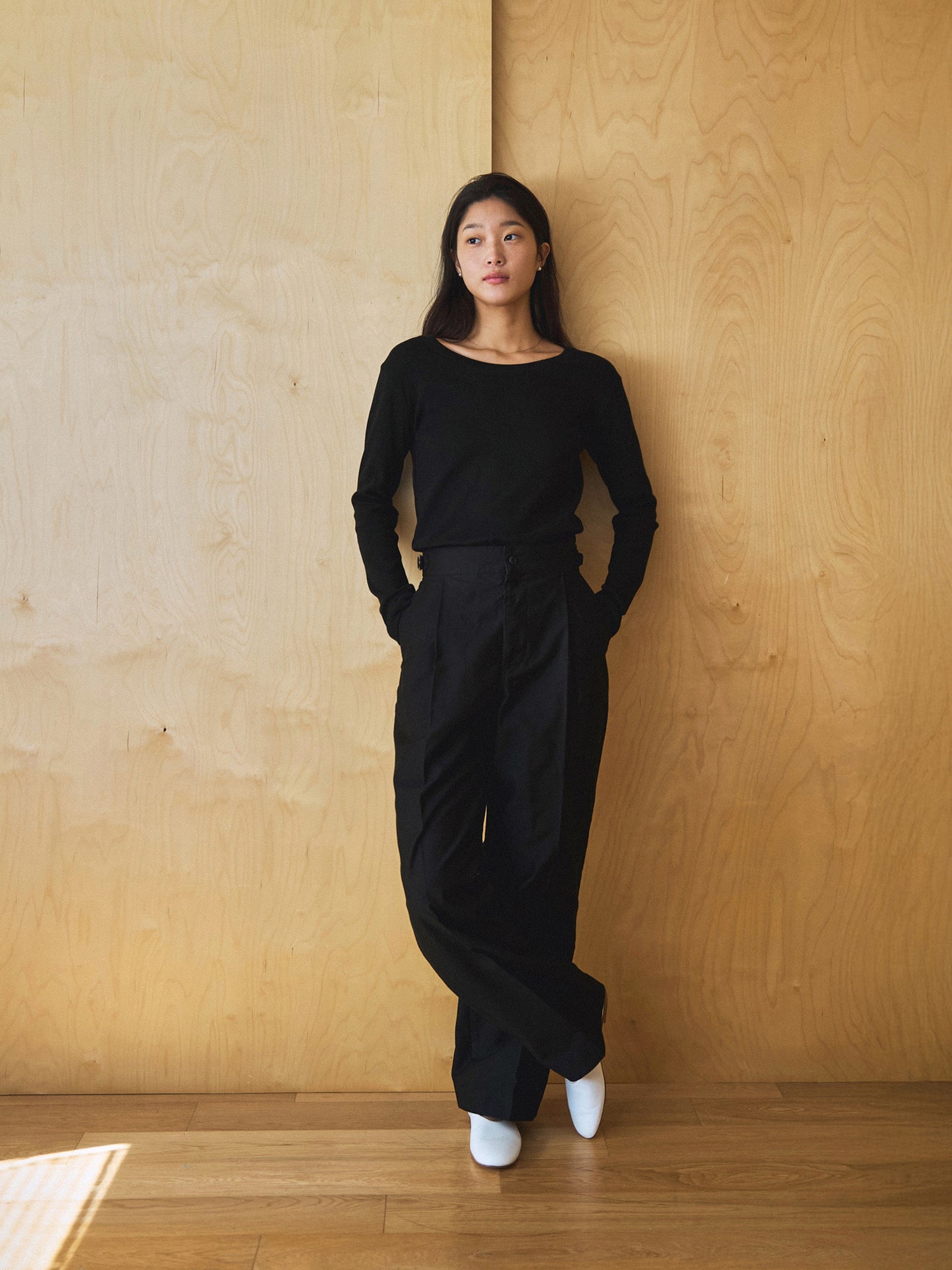 SMOOTH SCOOP NECK TOP [ Black ]