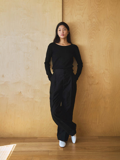 SMOOTH SCOOP NECK TOP [ Black ]
