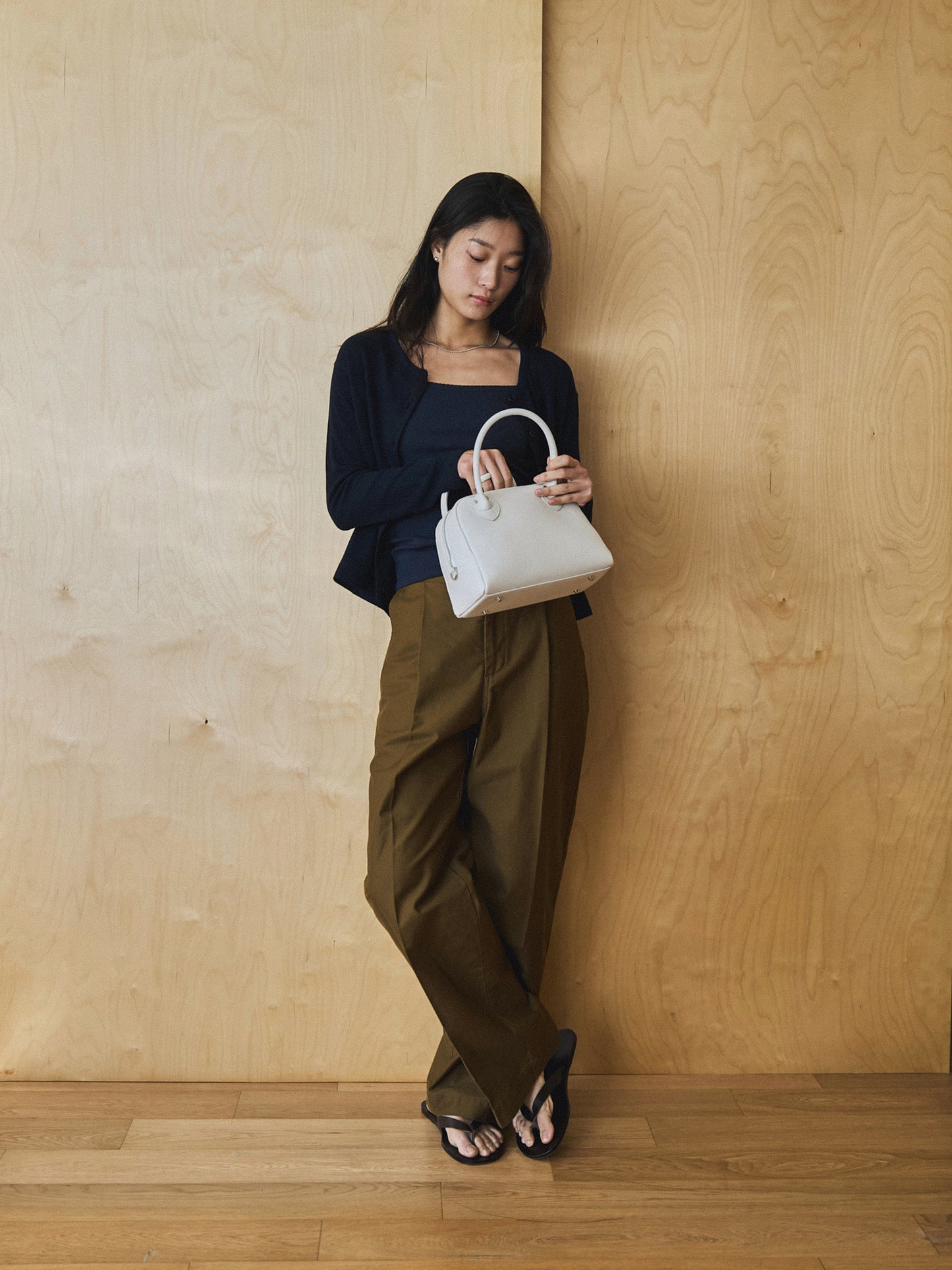 AIRY WAFFLE CARDIGAN [ Deep Navy ]
