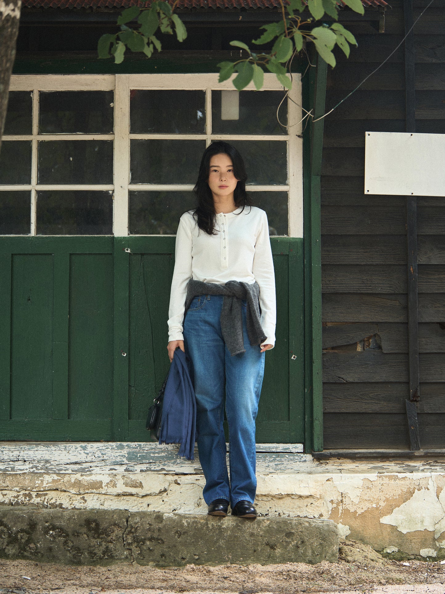 PENELOPE BUTTON TOP [ Soap White ]