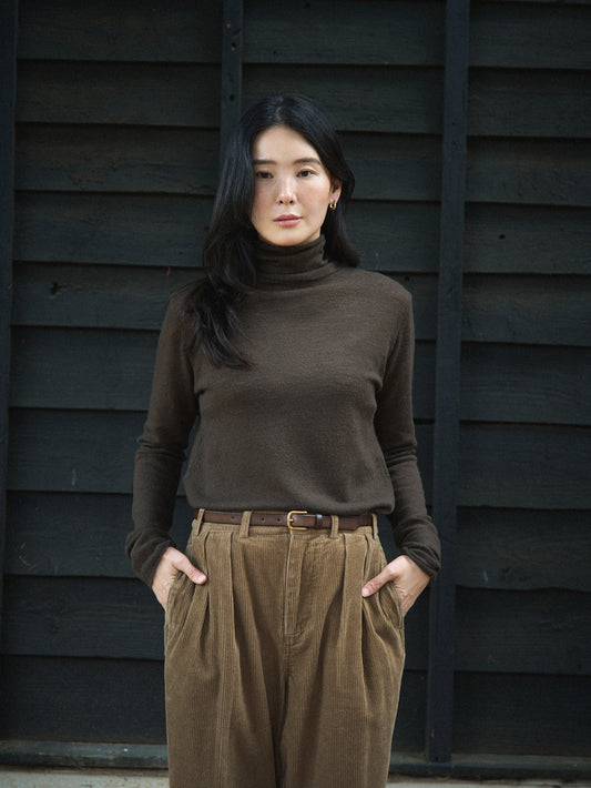 RUSTLE WOOL TURTLE TOP [ Taupe Brown ]