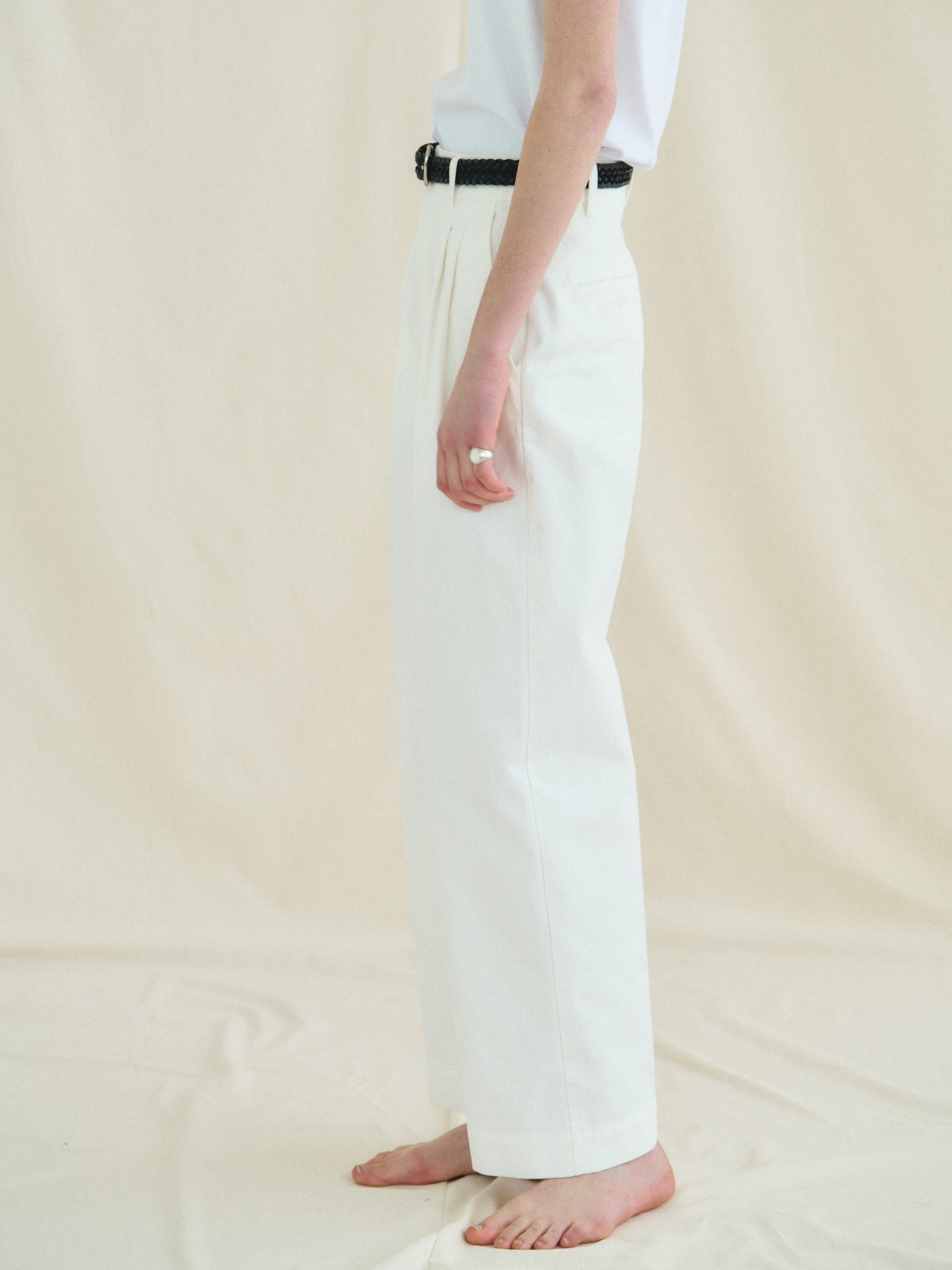 REFINED CLASSIC CHINO PANTS [ Cotton White ]