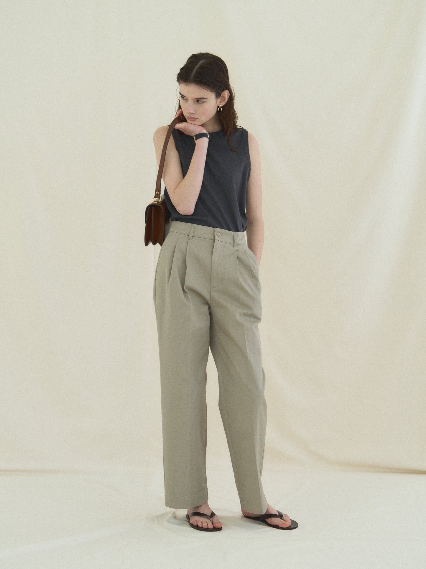 MICHELLE COTTON SLEEVELESS [ Intense Gray ]